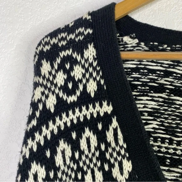 Vintage Gap Black & White Knit Cardigan Sweater - Picture 3 of 9